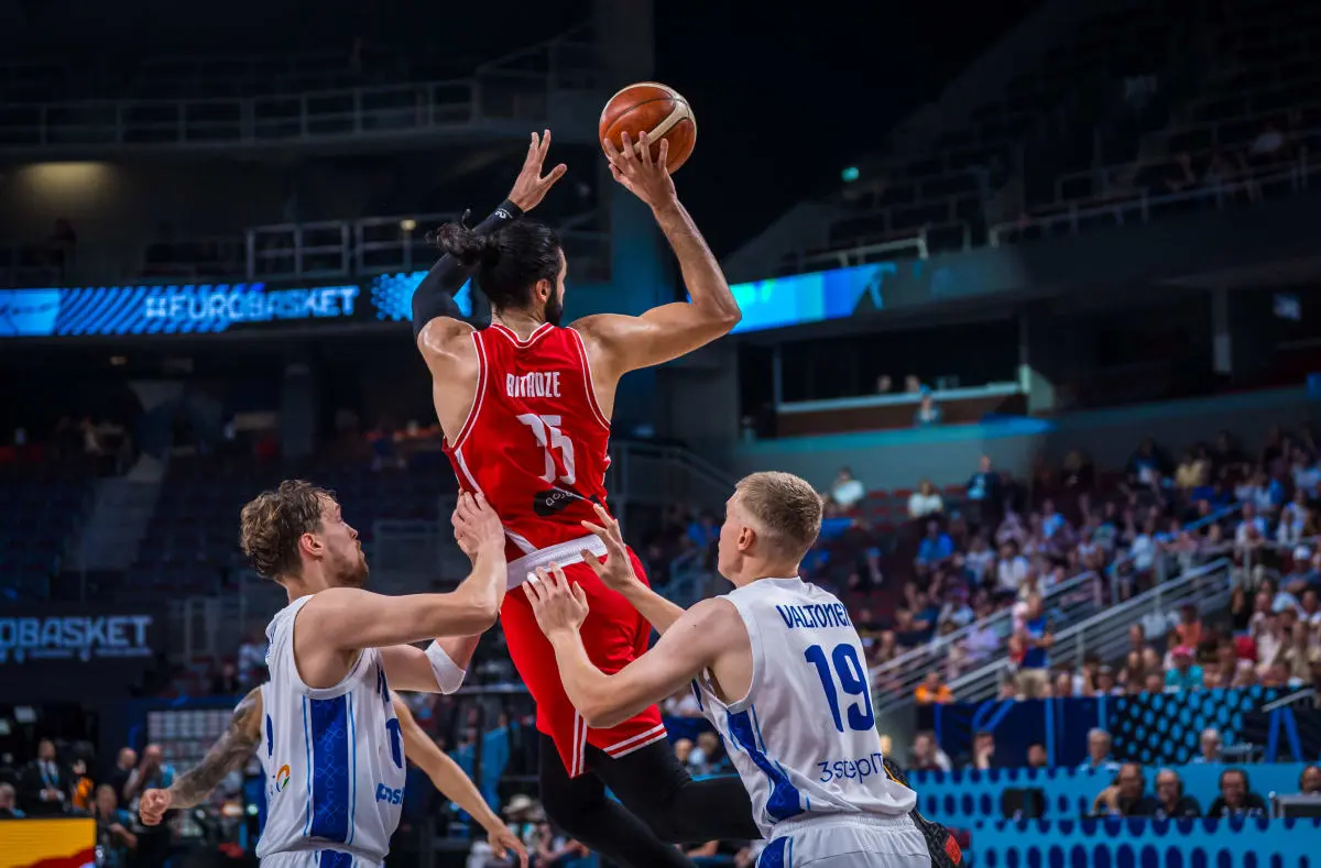 吉亚队, 秀大会中印 吉亚队, 秀大会中印