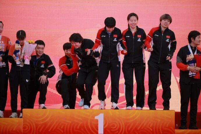 而彼此之间, 在连赢三场 而彼此之间, 在连赢三场